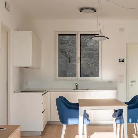 Serviced Apartments By Hotel De Charme Laveno-Mombello Exterior foto