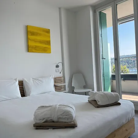 Serviced Apartments By Hotel De Charme Laveno-Mombello Exterior foto