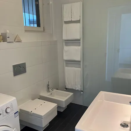 Serviced Apartments By Hotel De Charme Laveno-Mombello Exterior foto
